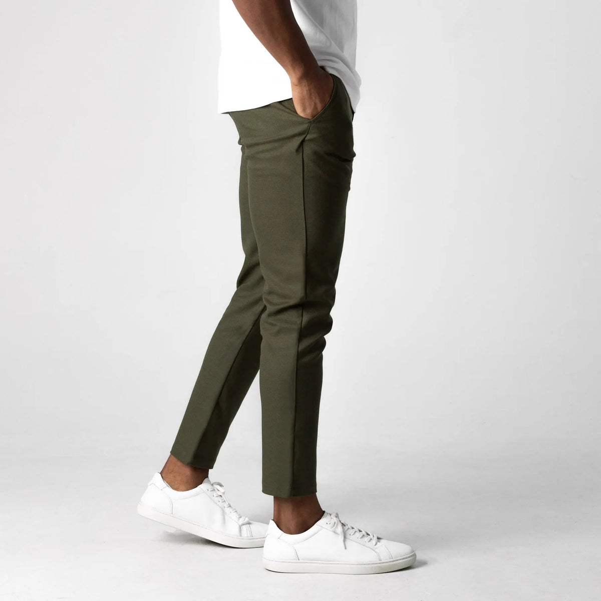 ACTIVE CHINOS - OLIVE