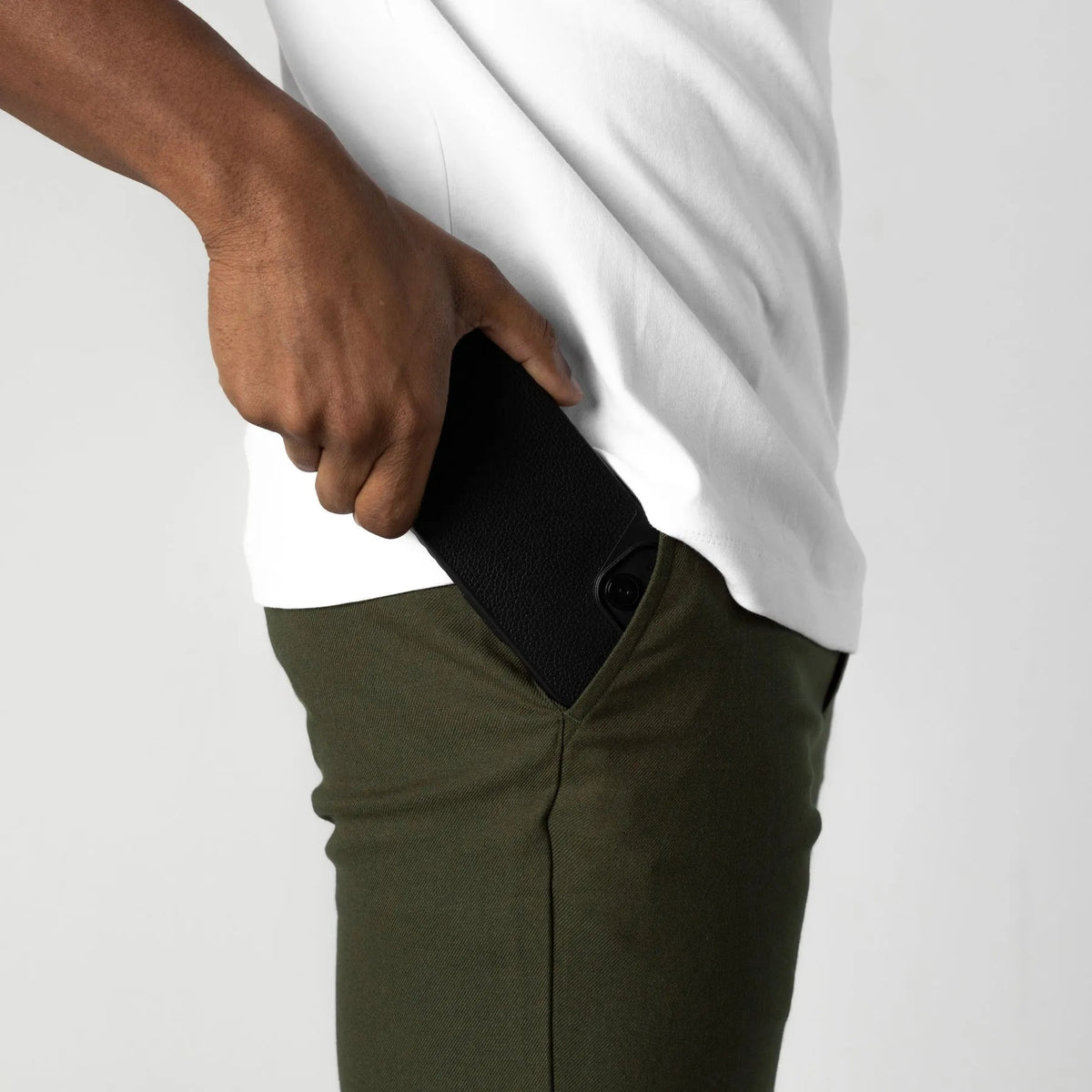 ACTIVE CHINOS - OLIVE