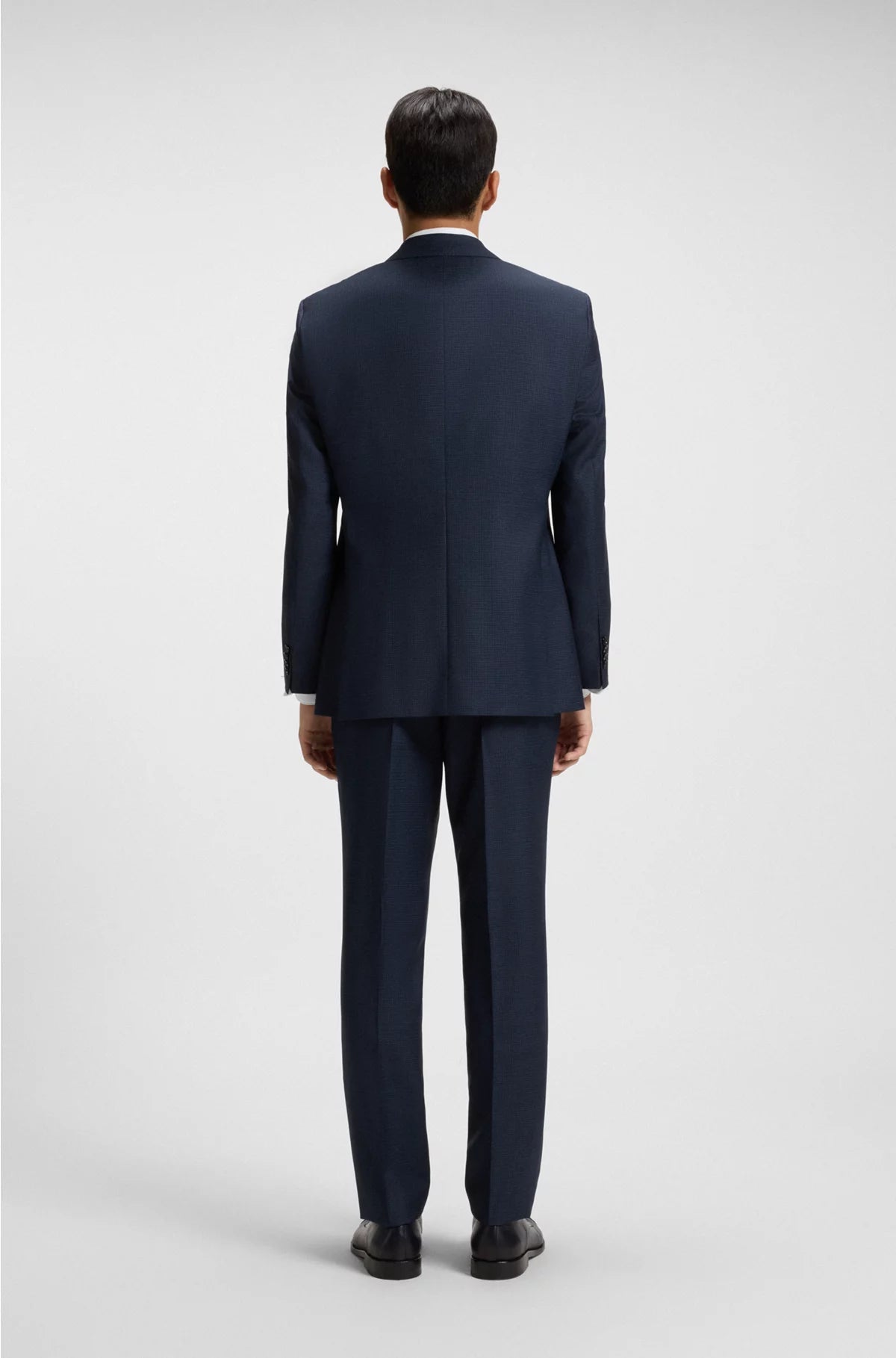 TWO-PIECE REGULAR-FIT SUIT IN VIRGIN WOOL